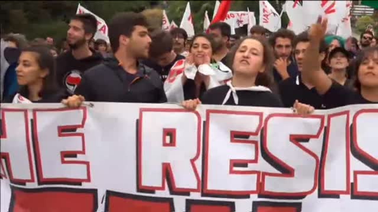 Multitudinaria manifestación contra el tren de alta velocidad entre Lyon y Turín