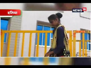 मुंह से कलम पकड़कर दिव्यांग मंजेश ने इंटर किया पास, कॉलेज में एडमिशन के लगा रही चक्कर