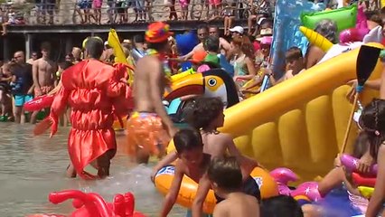 Sanxenxo celebra el Mundial de Colchonetas más divertido