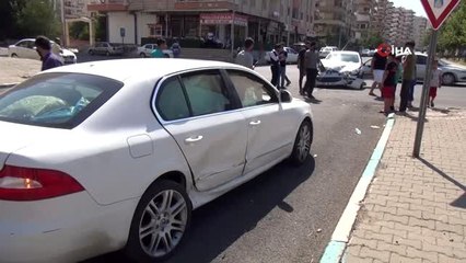 Düğüne giden aile kaza yaptı: 6 yaralı