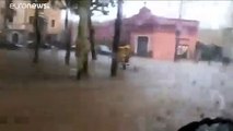 شاهد: بعد موجة الحر.. عاصفة قصيرة وقوية تتسبب في فيضانات بإسبانيا