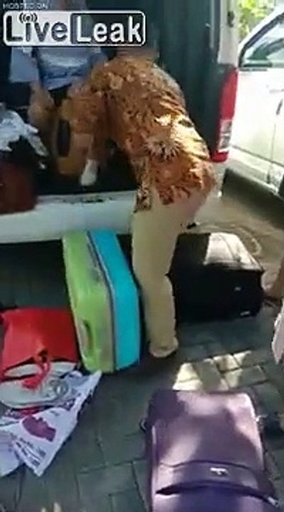 Cette famille a tout volé dans l'hotel : séchoir, serviettes, draps...