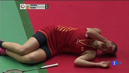 Carolina Marín, a Asensio Tarde o temprano estarás de vuelta