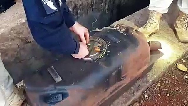 PRF encontra mercadorias em fundo falso no tanque de combustível de veículo na 277
