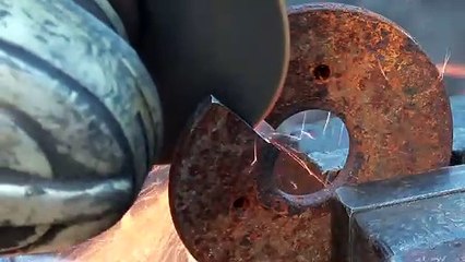 LIFE tips || Bright Idea With a Drill And an Old Saw