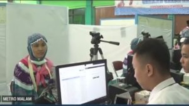 Jemaah Calhaj Asal Bali Jalani Perekaman Biometrik di Asrama Haji