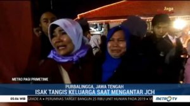 Isak Tangis Keluarga saat Antar Jemaah Calhaj asal Purbalingga