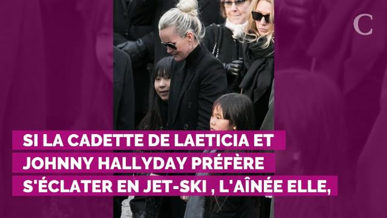 PHOTO. Quand Jade Hallyday joue les naïades en bikini pendant...