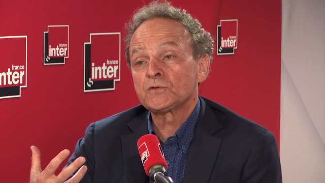 Marc Lazar, sociologue et historien, sur la difficulté du dialogue citoyen : Dans les réseaux sociaux, on reste dans son silo, le défi c'est de reconstituer une véritable agora