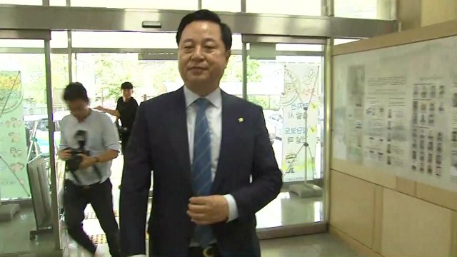 '국회 패스트트랙 수사'...민주당 의원 잇따라 출석 / YTN