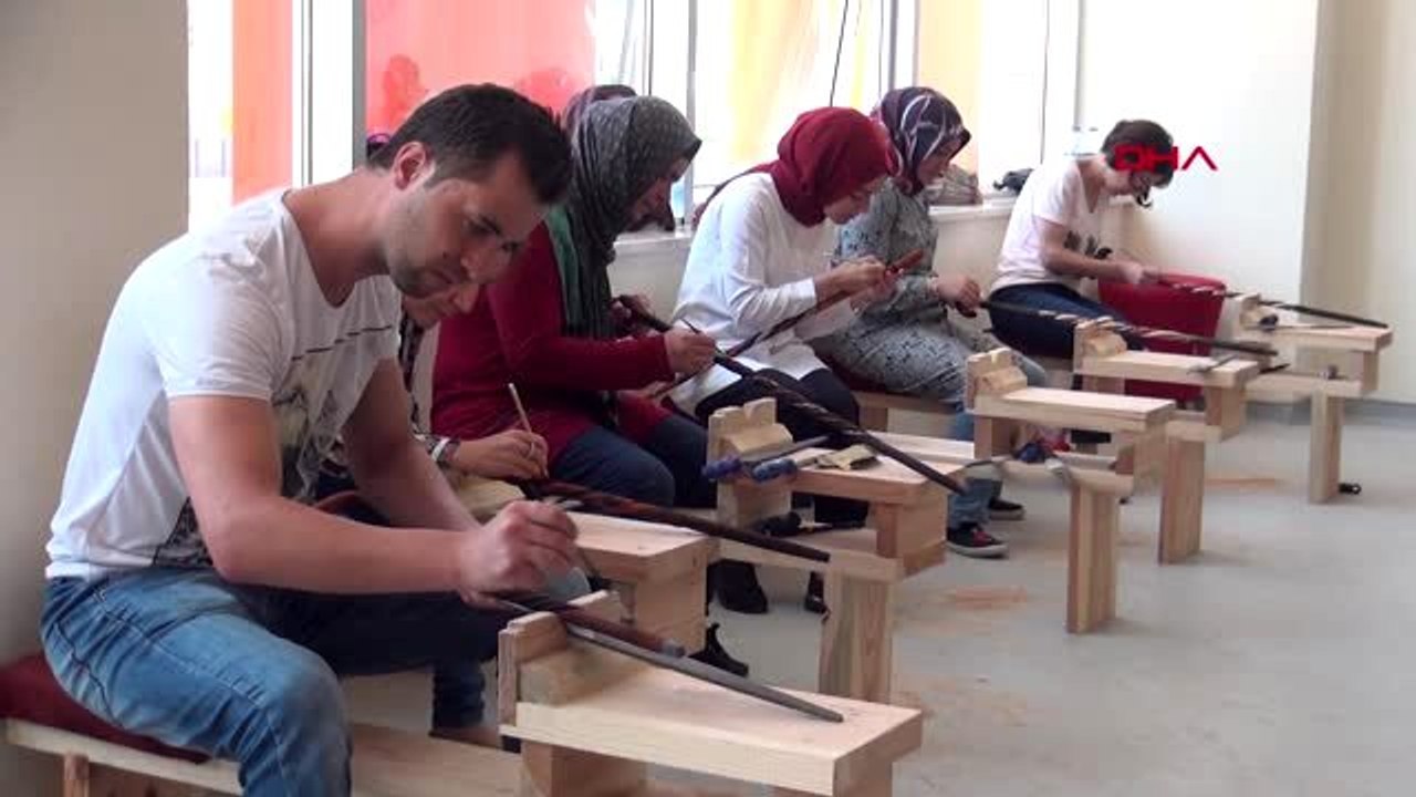 ZONGULDAK Devrek bastonu gençlerin elinde hayat buluyor