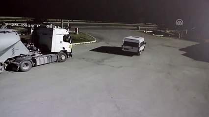 Trafik kazası: 4'ü polis 6 yaralı