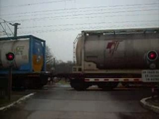 Croisement Banlieue - Fret