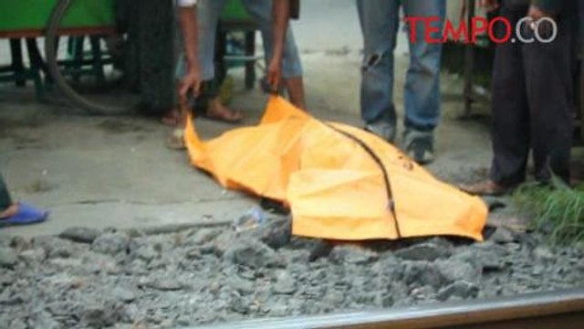 Pria-65-Tahun-Tewas-Tertabrak-Kereta-di-Depok.flv