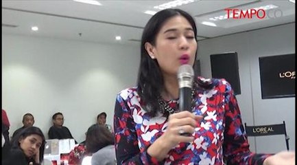 Dian Satro Berbagi Tips Berdandan Singkat