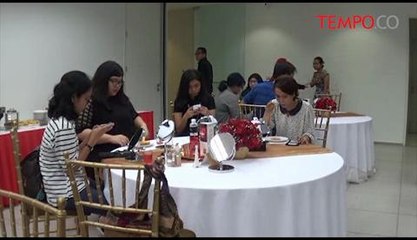 Serunya-Berdandan-Bareng-Dian-Sastrowardoyo.flv