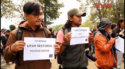 Aksi-May-Day-AJI-Bandung-Tuntut-Kesejahteraan-Jurnalis.flv