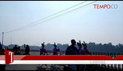 Ribuan-Penggemar-Sepeda-Ontel-Jelajah-Bumi-Majapahit.flv