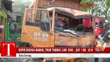 Sopir Diduga Mabuk, Truk Tabrak 5 Ruko, Satu Orang Kritis