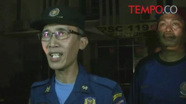 Kebakaran Hebat Melalap Pabrik Ban dan Gedung Dinkes Tangsel