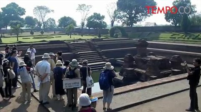 Libur Musim Panas, Mahasiswa Asing Kunjungi Situs Majapahit