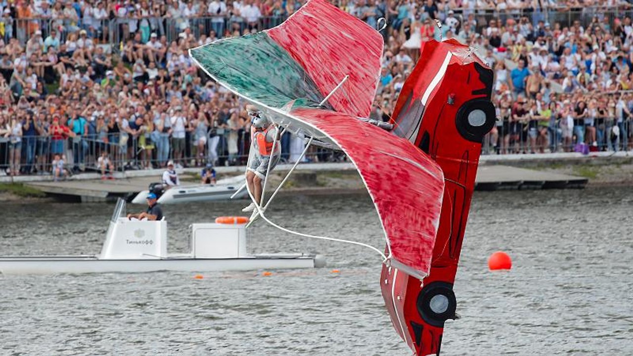 Die schönsten Stürze des 'Red Bull Flugtag' 2019