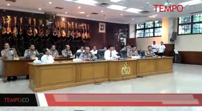 KASUS DUGAAN PENISTAAN AGAMA: AHOK DITETAPKAN SEBAGAI TERSANGKA