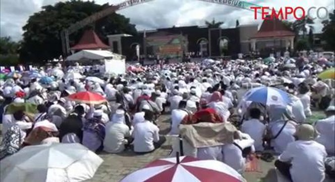 Ikut Aksi 212, Ribuan Warga Ponorogo Padati Alun-alun