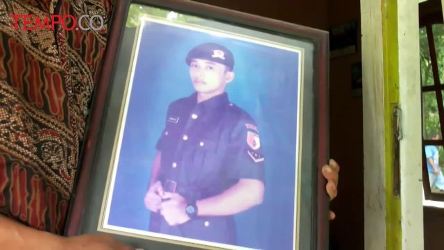 Jenazah Prajurit Kopassus yang Tewas Terjun Payung Tiba di Rumah Duka