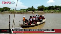 Perahu Masih Jadi Favorit Warga Brebes Menyeberang Sungai