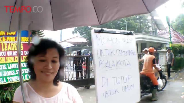 Ada Demo Buruh, Balai Kota Ditutup, Pengunjung Kecewa