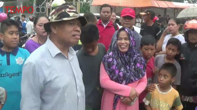 Asyik Nongkrong, Perempuan Tua Tewas Terlindas Minibus Tetangganya