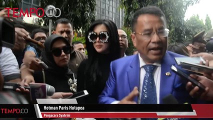 Syahrini Bayar Umrah Reguler Diberi Kelas VVIP oleh First Travel