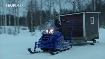 DI TEMPAT BERSALJU INI TERSEDIA SAUNA PORTABEL