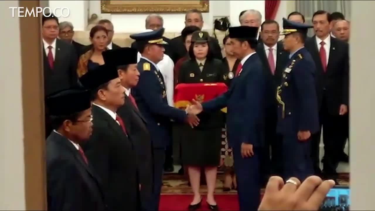 Presiden Jokowi Melantik Menteri dan Pejabat Setingkat Menteri