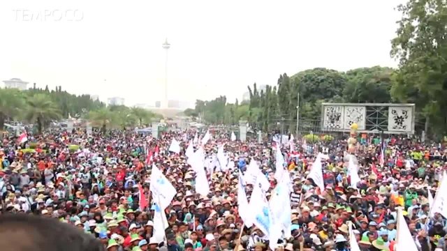 Ribuan Nelayan Cantrang Berdemo saat Jokowi Melantik Menteri