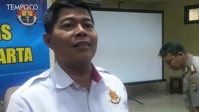 Petugas Sita 3 Ekor Buaya Muara yang Dijual Via Facebook