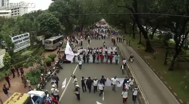 Ribuan Buruh Gelar Unjuk Rasa, Ini Tuntutannya