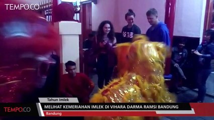 MELIHAT KEMERIAHAN IMLEK DI VIHARA DARMA RAMSI BANDUNG