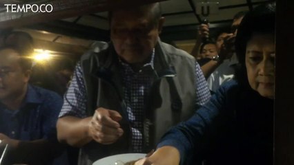 Nikmati Menu Angkringan, SBY Teringat Saat Menjabat Danrem