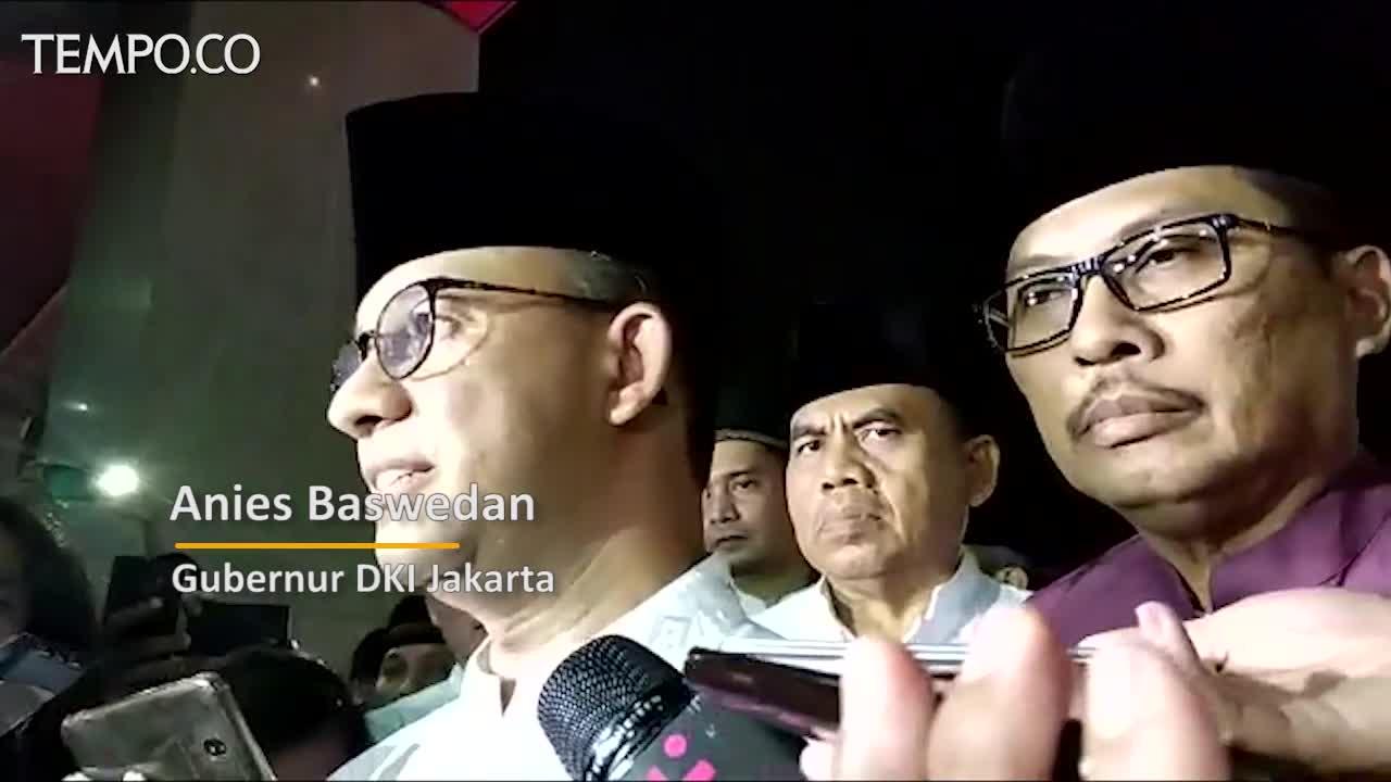 Malam Takbiran, Anies Baswedan Dijamu 65 Rantang