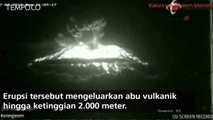 Detik-detik Erupsi Gunung Agung Terekam CCTV
