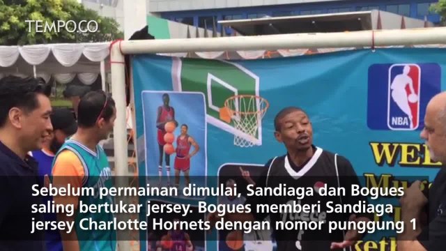 Sandiaga Main Basket Bareng Mantan Bintang NBA