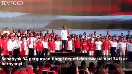Joko Widodo Bernyanyi dalam Konser Harmoni Indonesia 2018