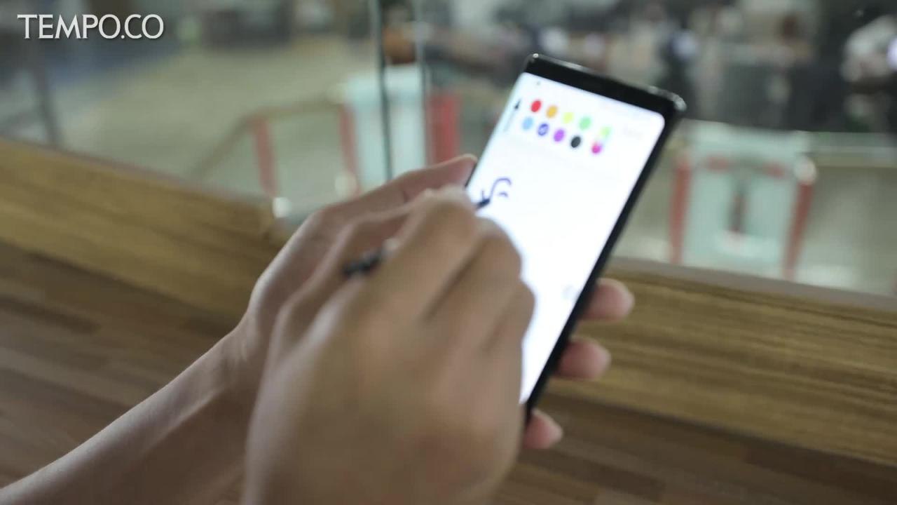 Unboxing Samsung Galaxy Note 9, Ponsel Seharga...