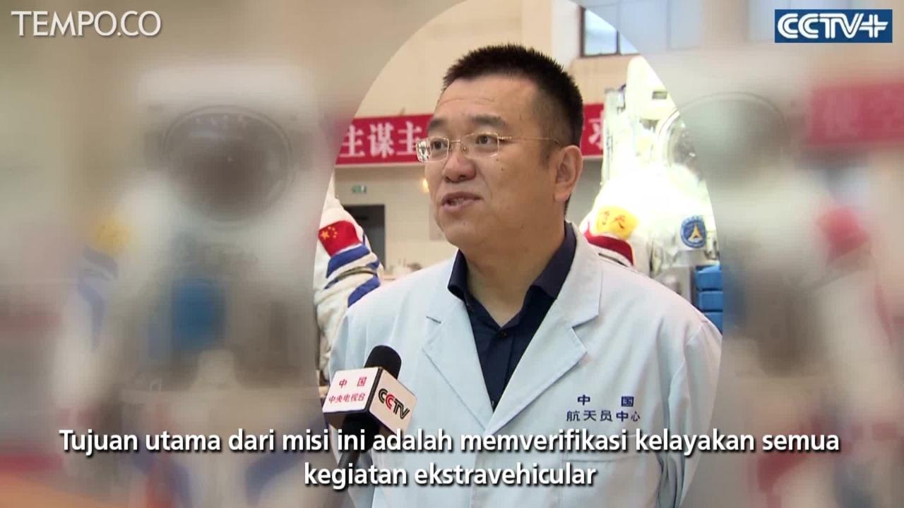 Begini Astronot Cina Berlatih di Bawah Laut