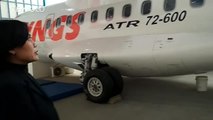 Saat Pramugari Lion Air Ikuti Simulasi Penyelamatan