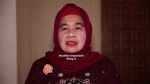 Harijah Damis Bahasa Inggris