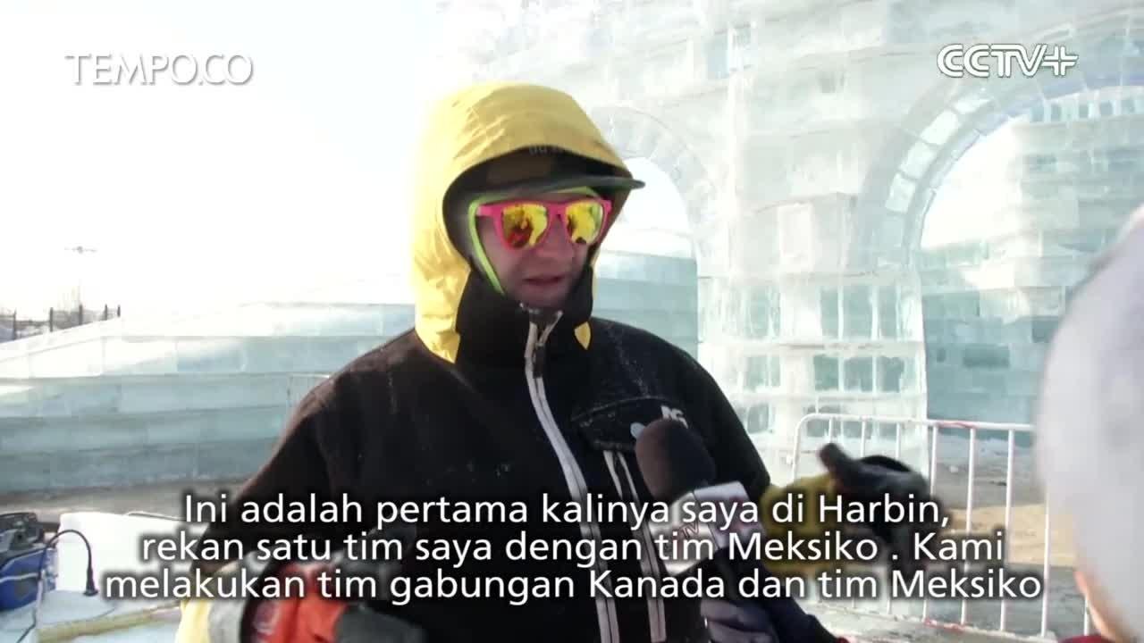 Kompetisi Patung Es Ramaikan Awal Tahun Baru