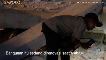 Download Video: Bangunan Kafe Ambruk di Medan, Satu Warga Terluka